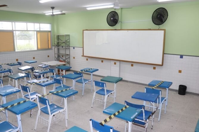 escola-covid TJES suspende autorização de aulas presenciais