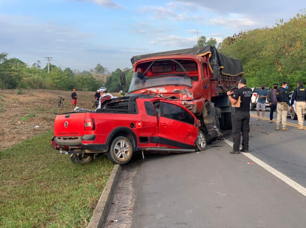 Servidora morre em grave acidente na BR-101; Prefeitura de Sooretama divulgou Nota.